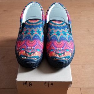 New Kaleidoscope Slip-Ons  fits men 8 & women 9